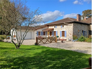 maison en pierres à la vente -   16310  MASSIGNAC, surface 186 m2 vente maison en pierres - UBI483687146